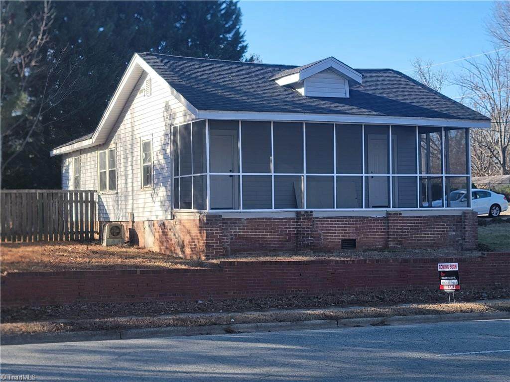 210 Turner Place - Photo 1