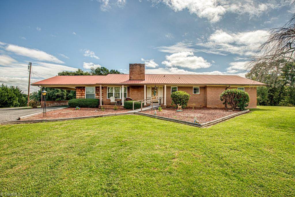 819 Old Highway 601 - Photo 1