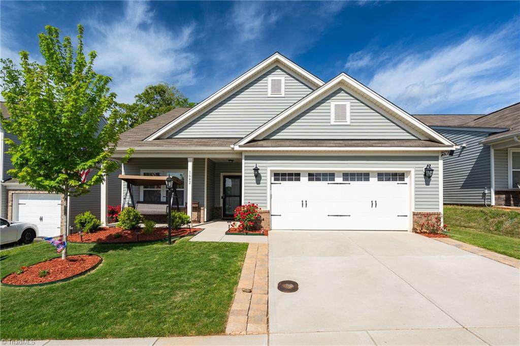 1642 Mariners Drive - Photo 1