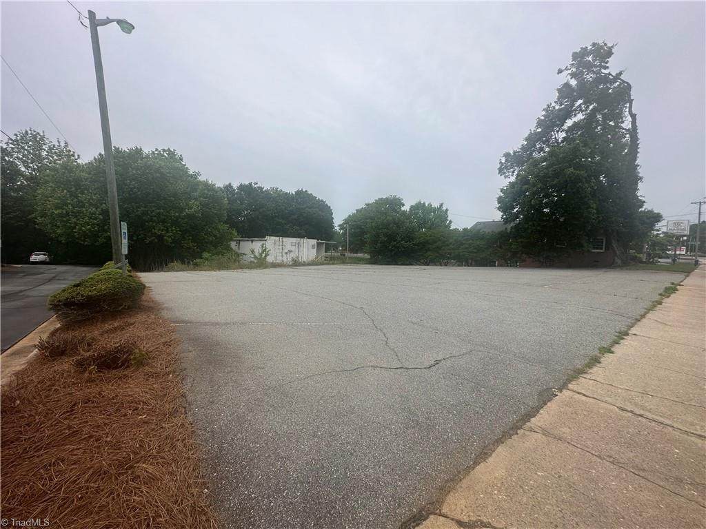 501 1/2 Center Street - Photo 1