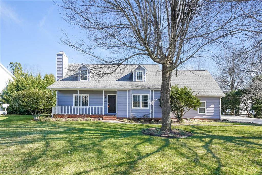1104 Ridgecliff Drive - Photo 1
