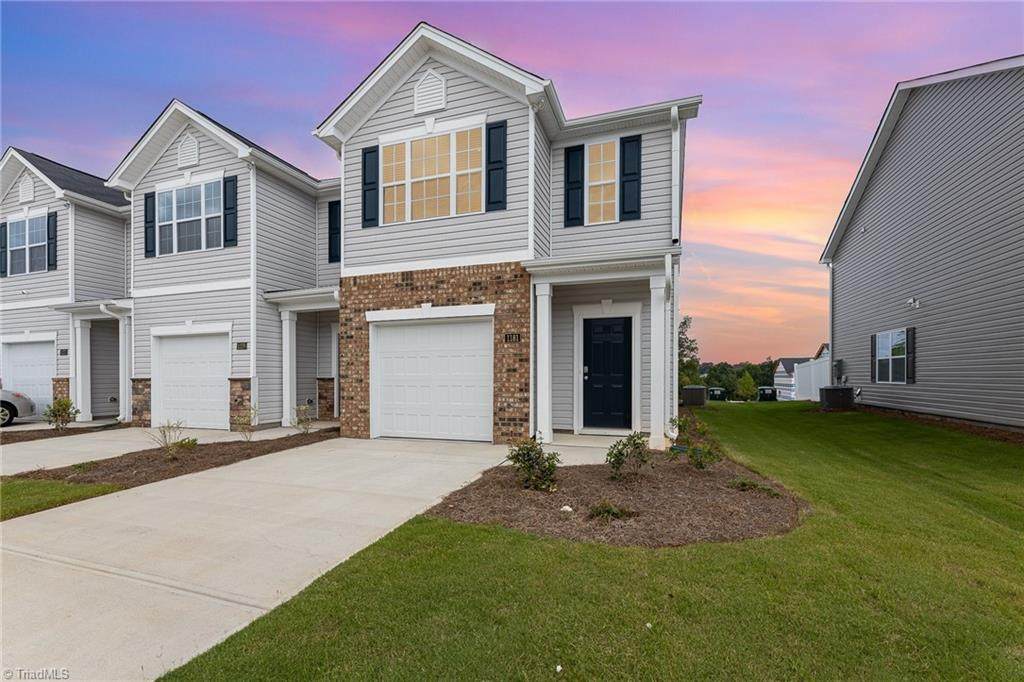 1181 Evelynnview Lane - Photo 1