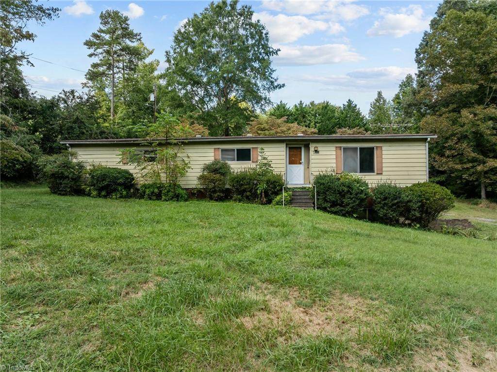 3320 Oliver Hills Road - Photo 1