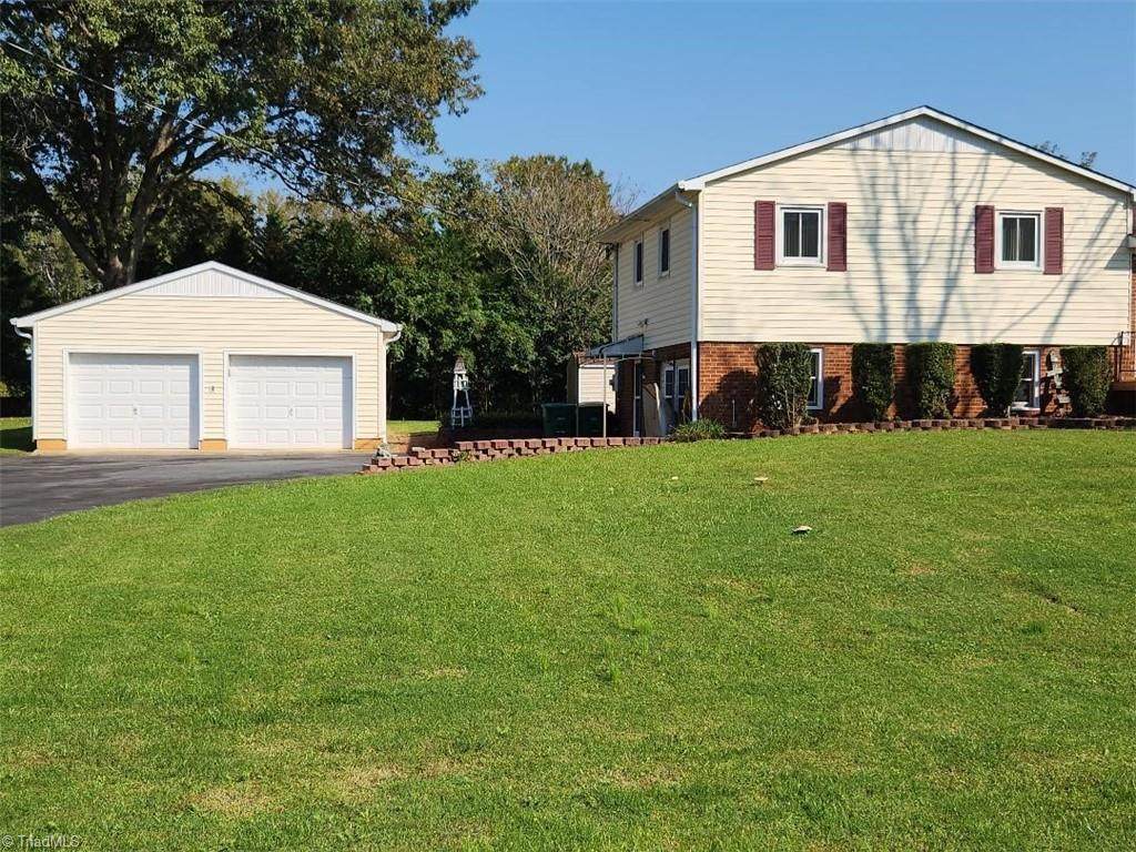 4661 Kings Gate Drive - Photo 1