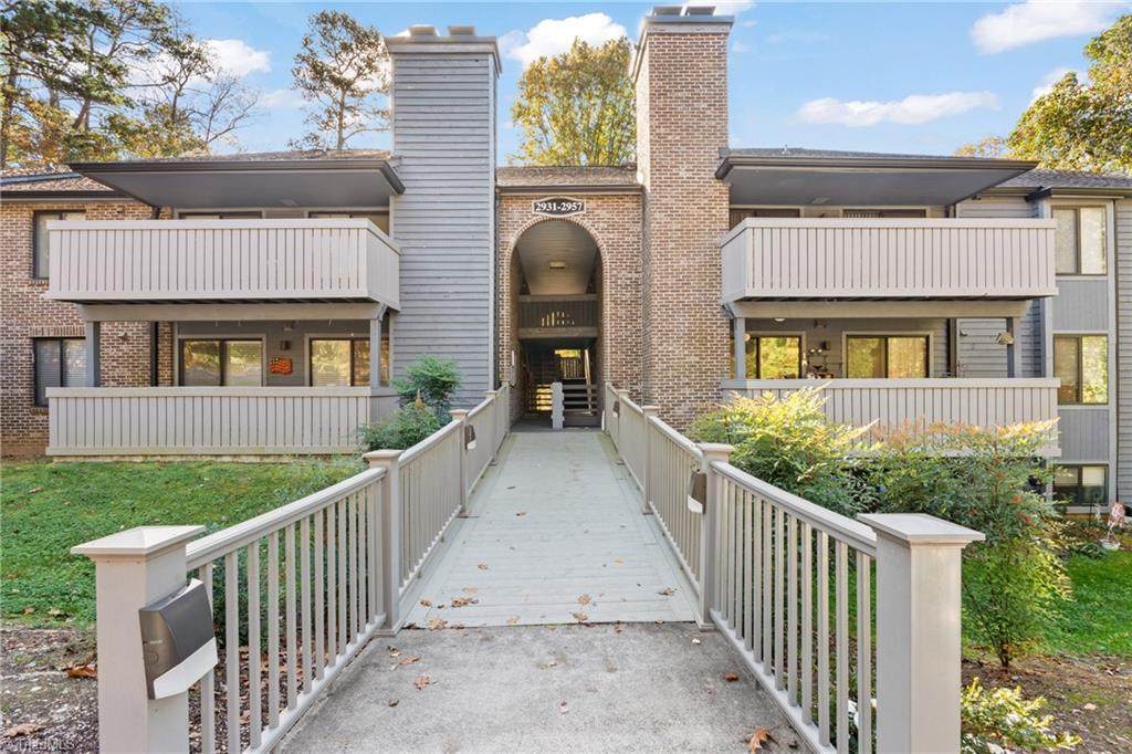 2941 Oaktop Circle - Photo 1