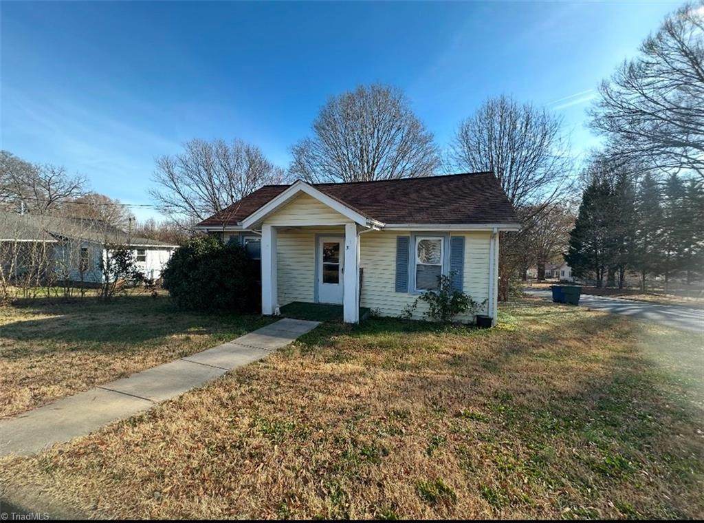 301 7th Avenue - Photo 1