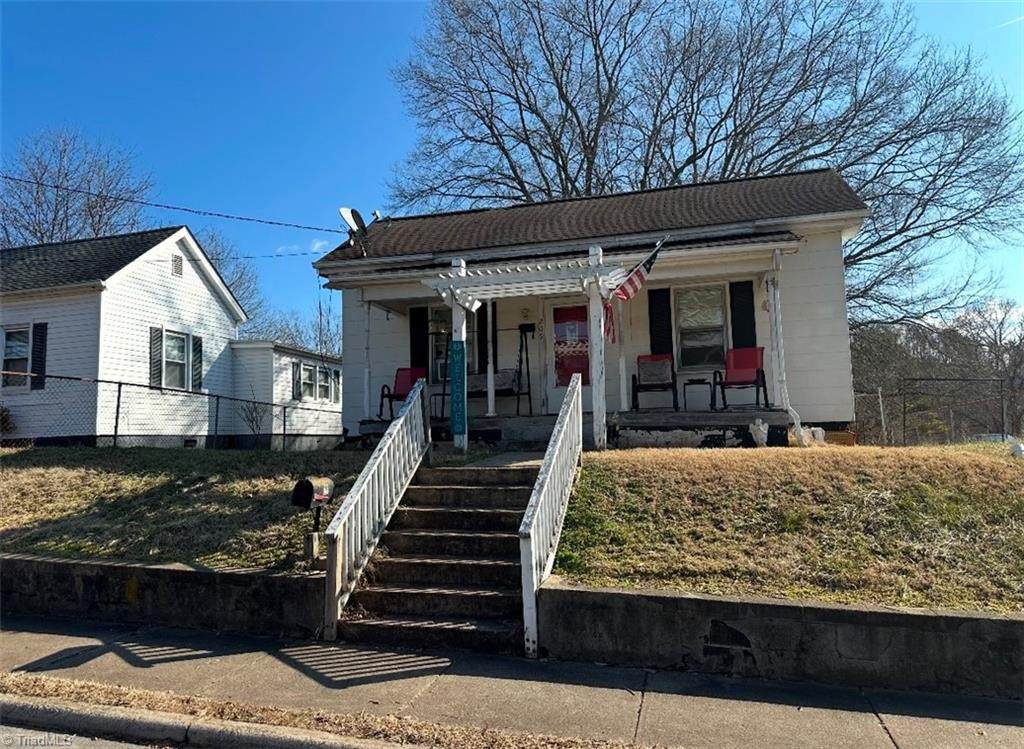 209 2nd Avenue - Photo 1