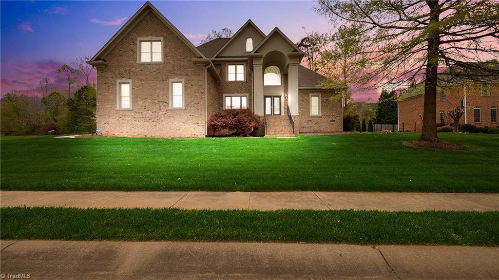 1004 Dunleigh Drive - Photo 1