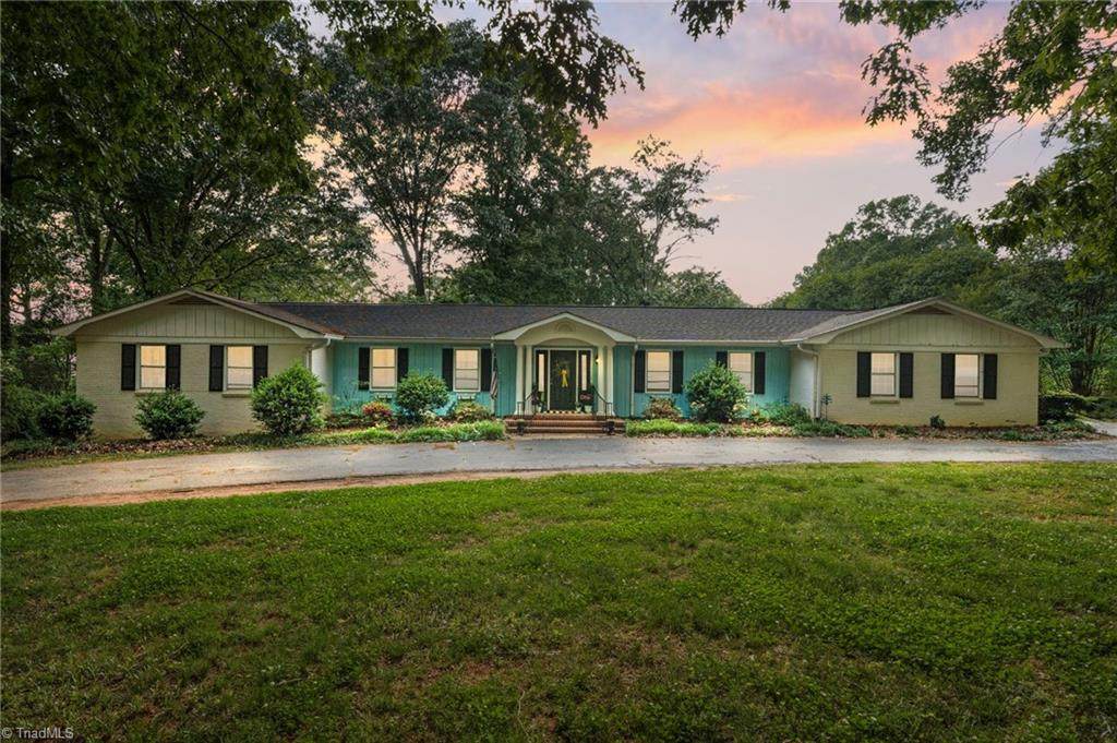 108 Augusta Drive - Photo 1