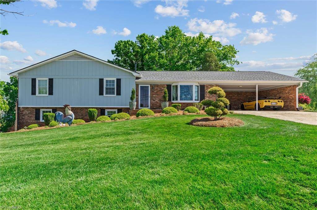 100 Monroe Drive - Photo 1
