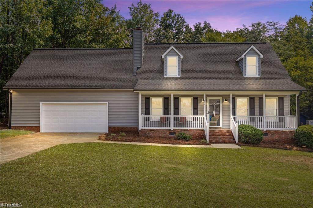 814 Greenbriar Street - Photo 1