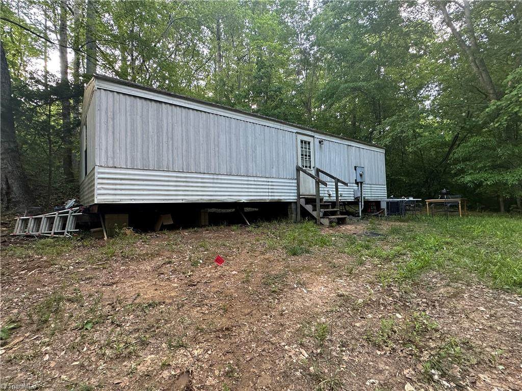 496 Lee Smith Road - Photo 1