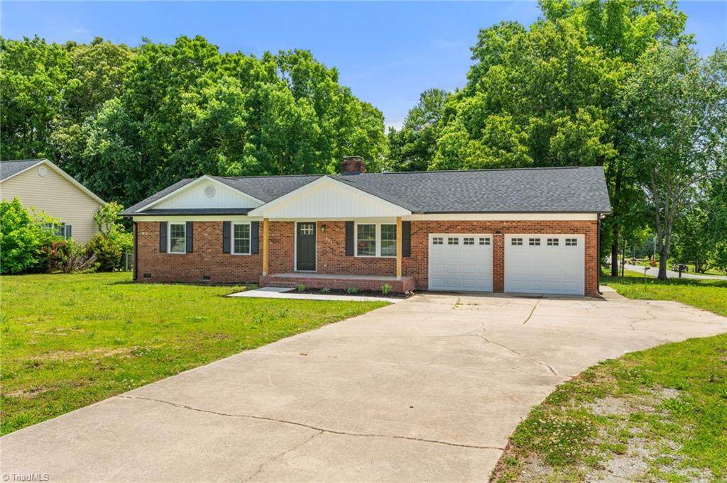 202 Aldridge Lane - Photo 1
