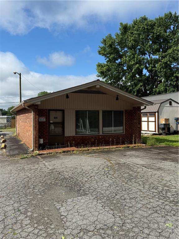 1503 Center Street - Photo 1