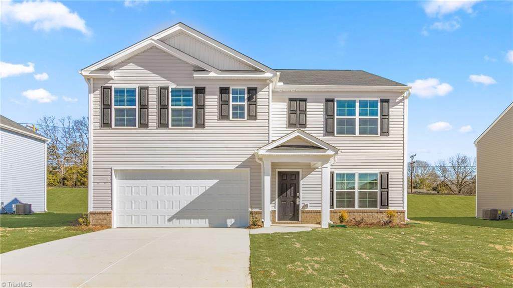511 Jack Pine Street - Photo 1