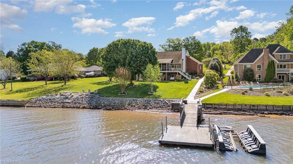 1851 Waterford Pointe Road - Photo 1