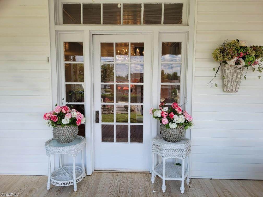 207 Main Street - Photo 1