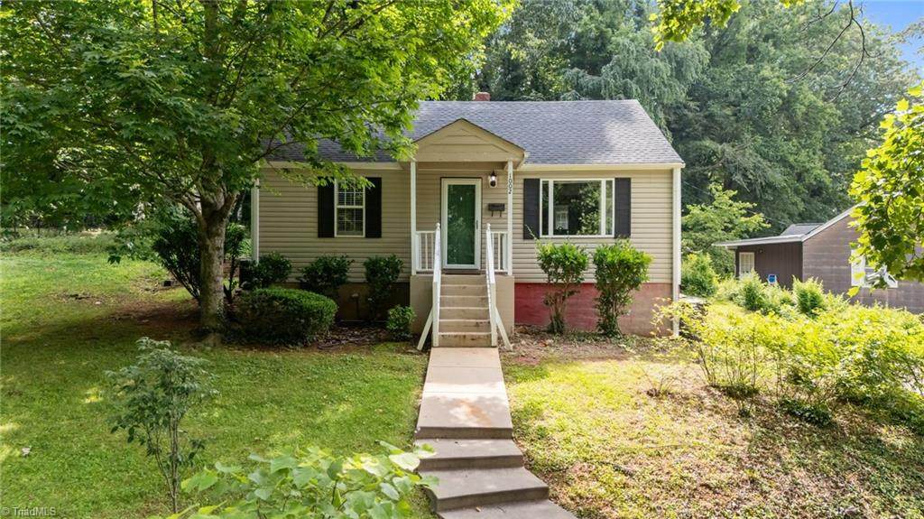 1002 Amesbury Road - Photo 1