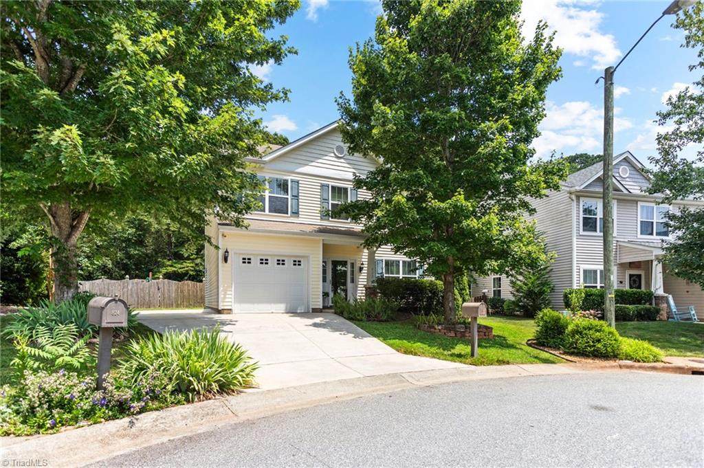 822 Blue Lake Drive - Photo 1
