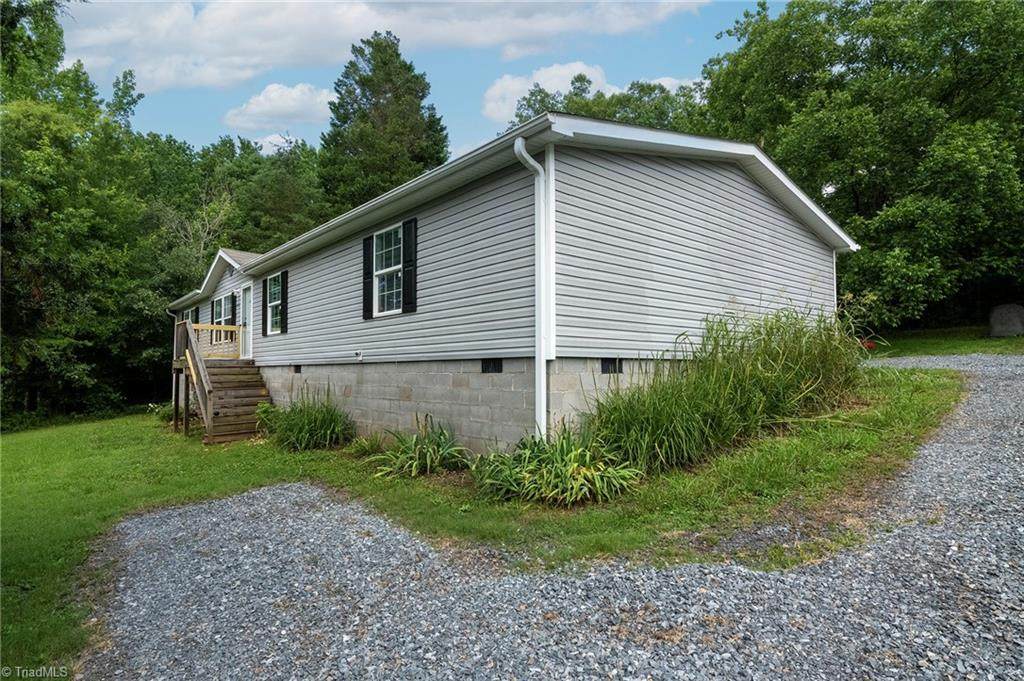 1941 Ayersville Road - Photo 1