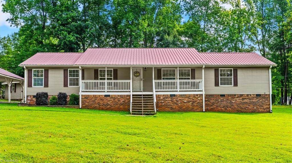 4932 Streamside Drive - Photo 1