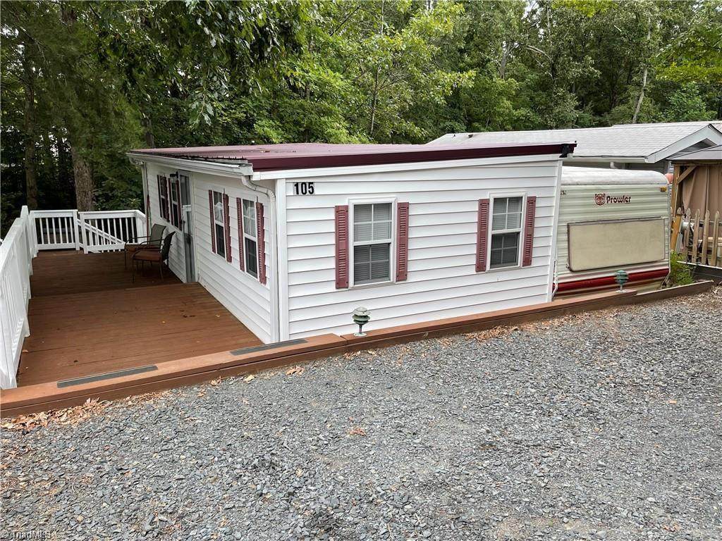 105 Marina Lane - Photo 1