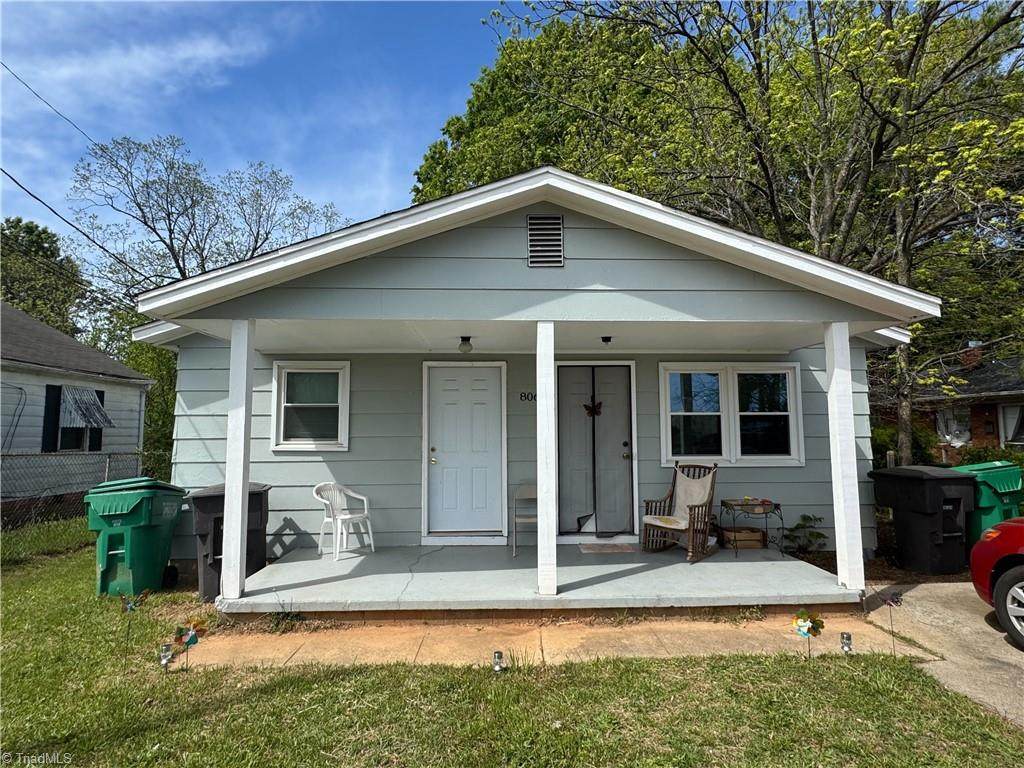806 Willis Avenue - Photo 1