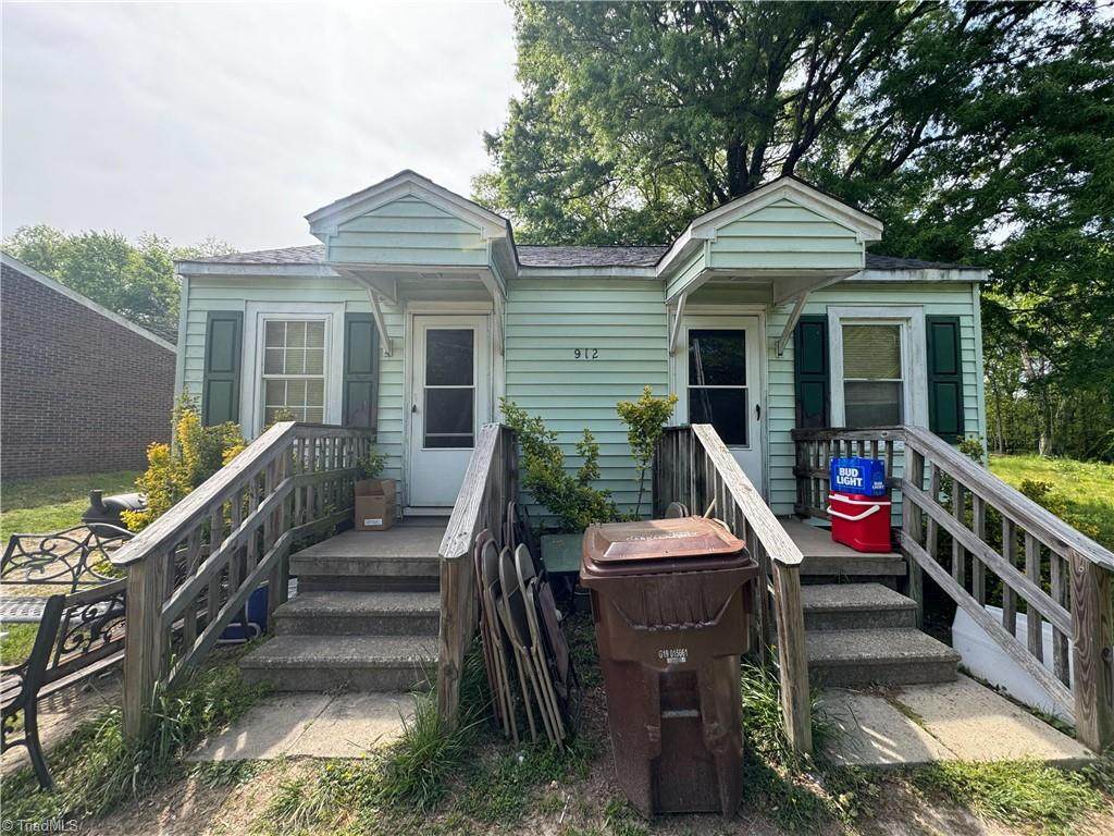 912 Grace Street - Photo 1