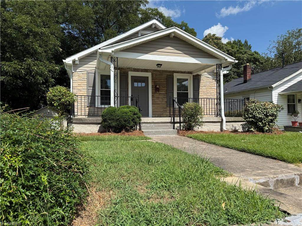 1607 Thurmond Street - Photo 1