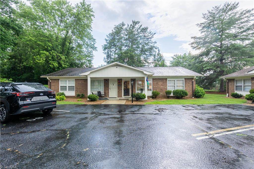 1617 Main Street - Photo 1