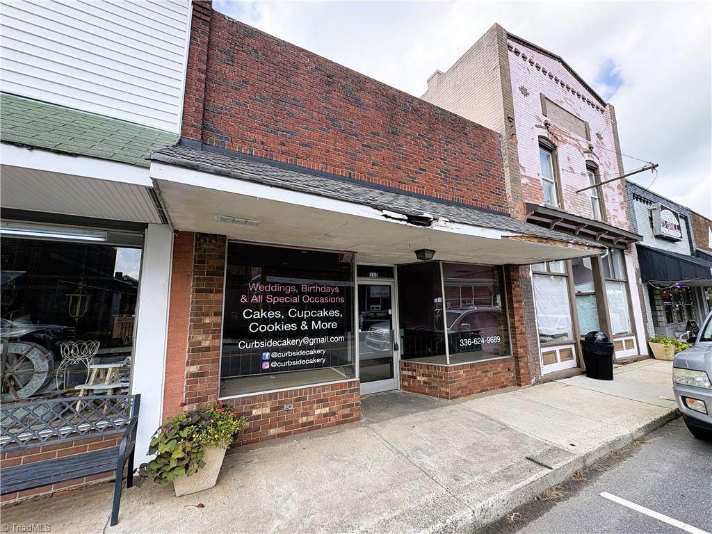 115 Henry Street - Photo 1