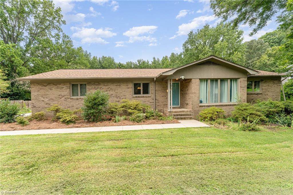 105 Cedarwood Drive - Photo 1