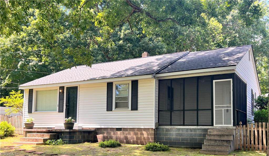405 Saunders Drive - Photo 1