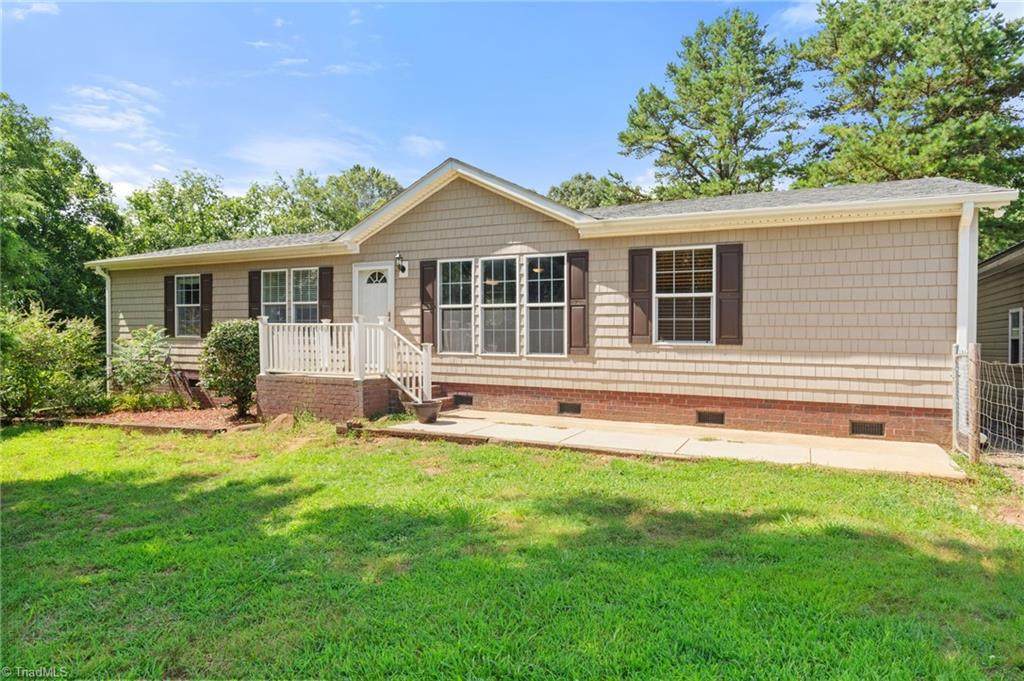 1105 Thayer Road - Photo 1