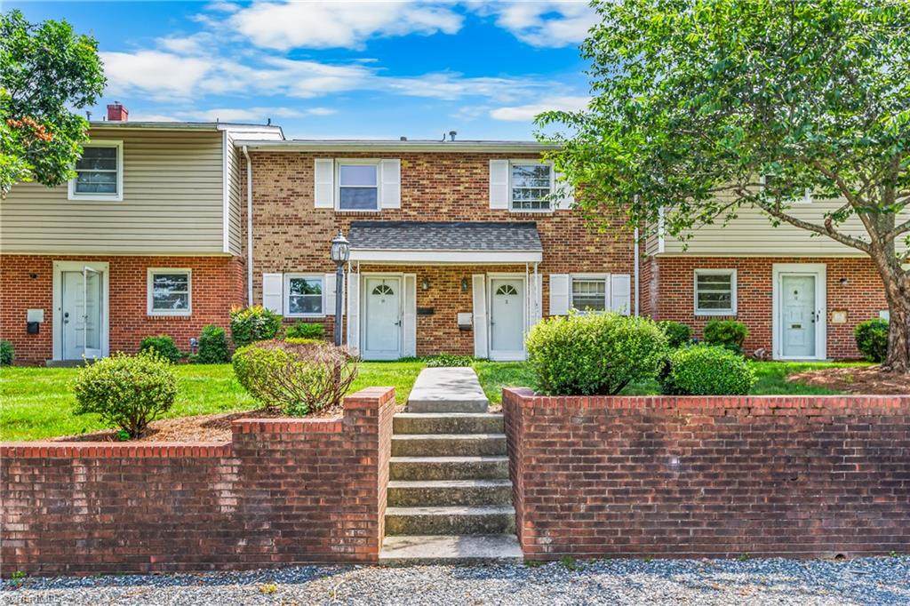 101 Oxford Place - Photo 1