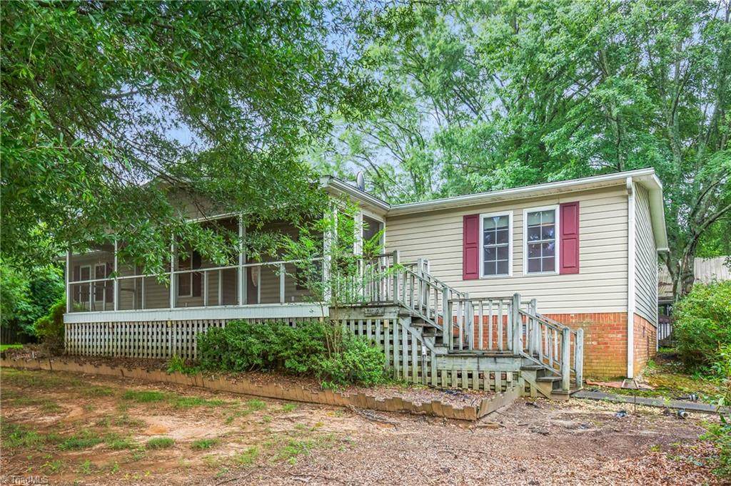100 Ridgecrest Drive - Photo 1
