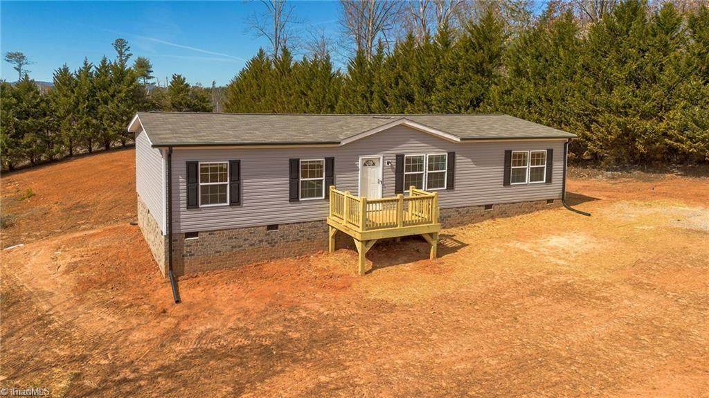 607 Woodhaven Road - Photo 1