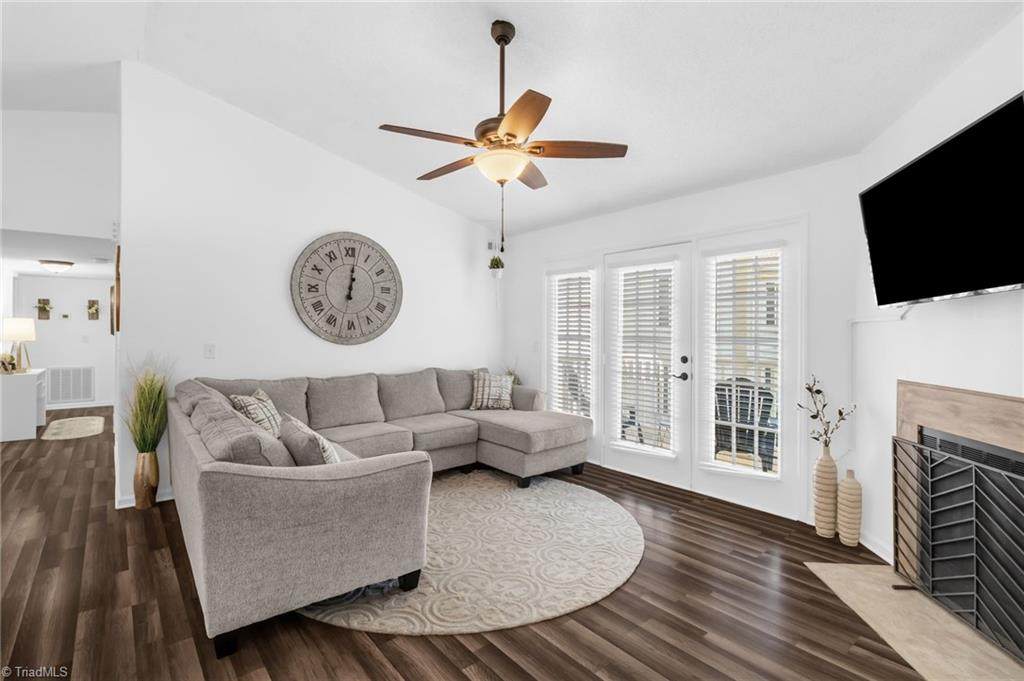 7123 Friendly Avenue - Photo 1