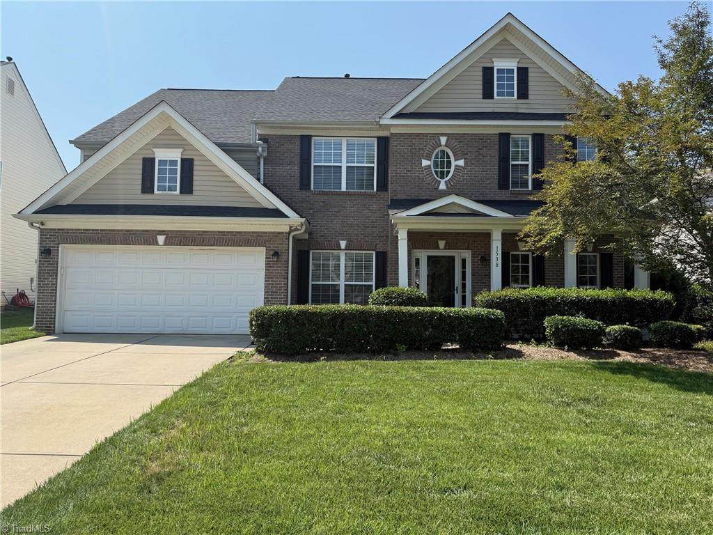 1538 Castle Way - Photo 1