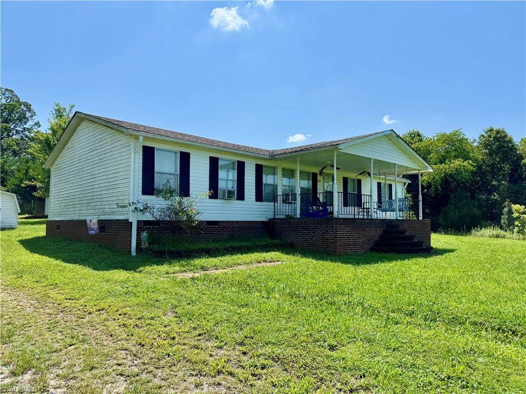 129 Seabrook Road - Photo 1