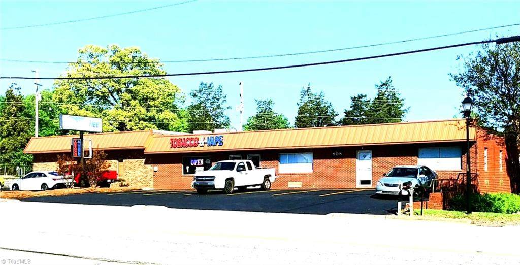 810 Main Street - Photo 1