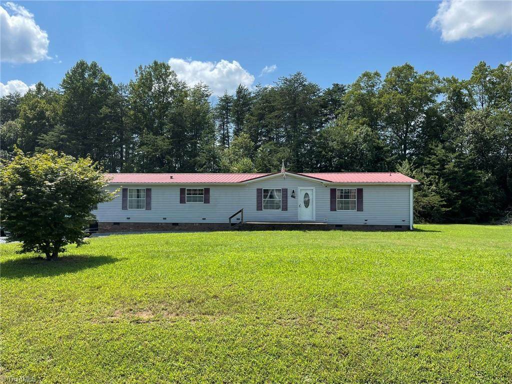 1090 Piney Meadows Drive - Photo 1