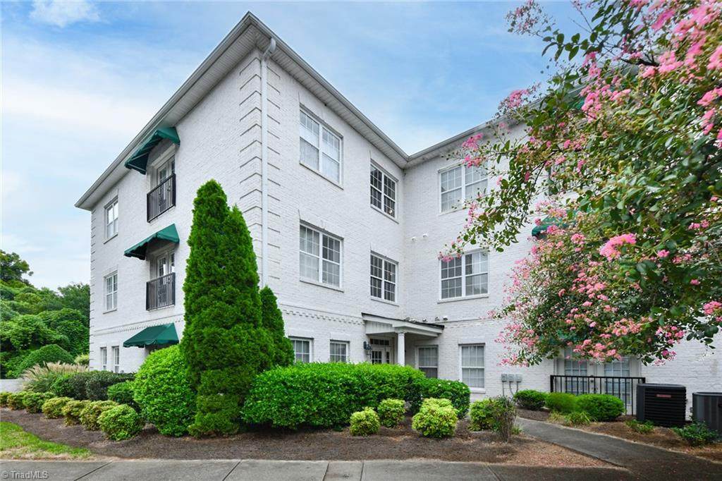 110 Sunset Circle - Photo 1