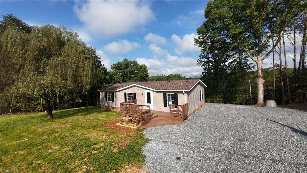 1040 Pink Smith Road - Photo 1