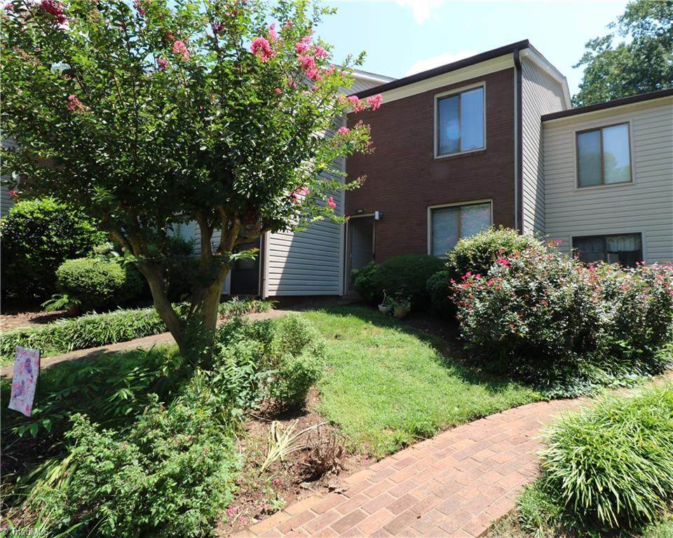 171 Forest View Drive - Photo 1