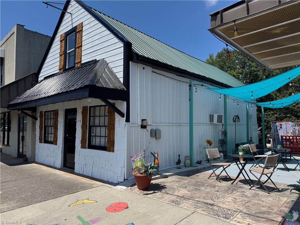 113 Main Street - Photo 1