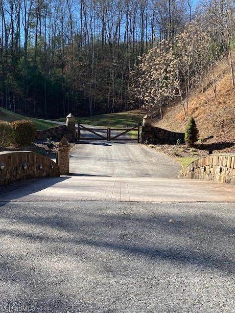 222 Lakeside Drive - Photo 1