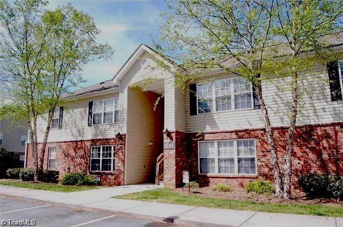 1845 Crest Hollow Drive - Photo 1