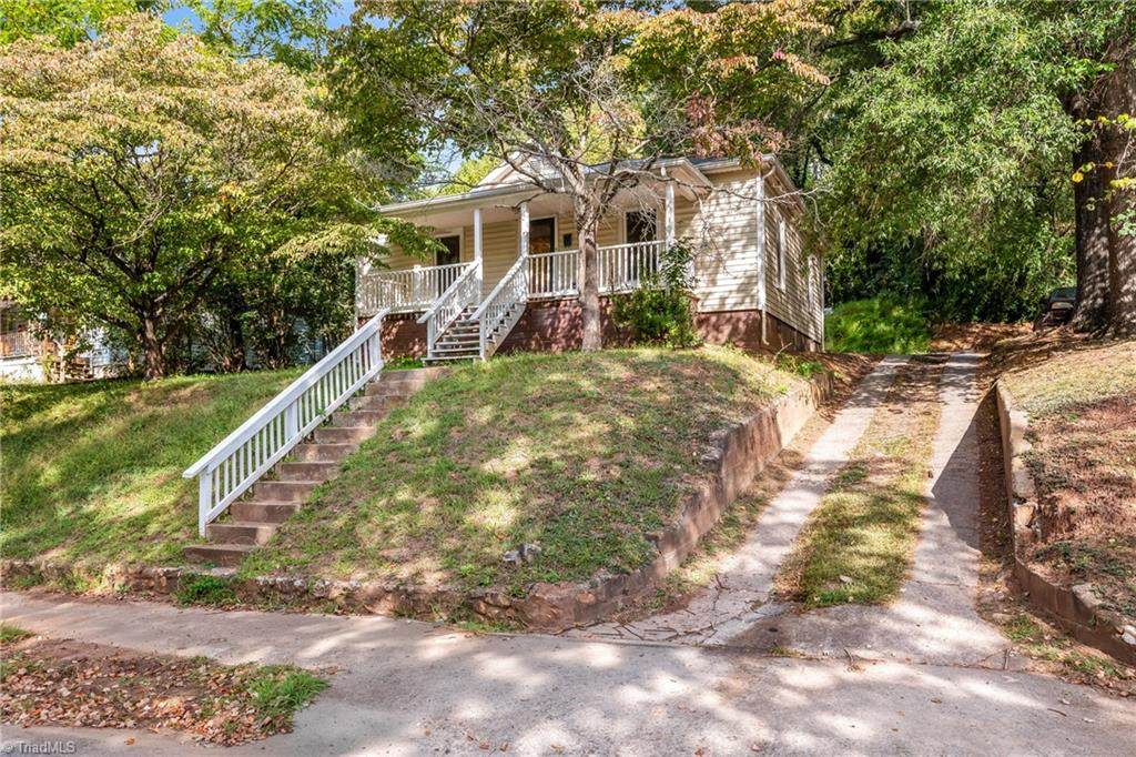 925 Harris Street - Photo 1