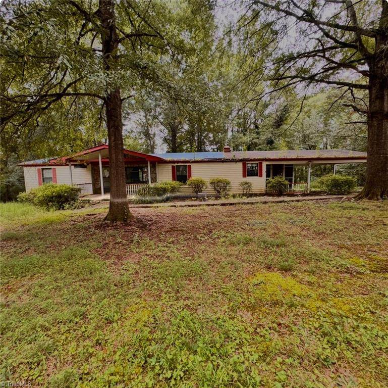 2040 Nc Highway 67 - Photo 1